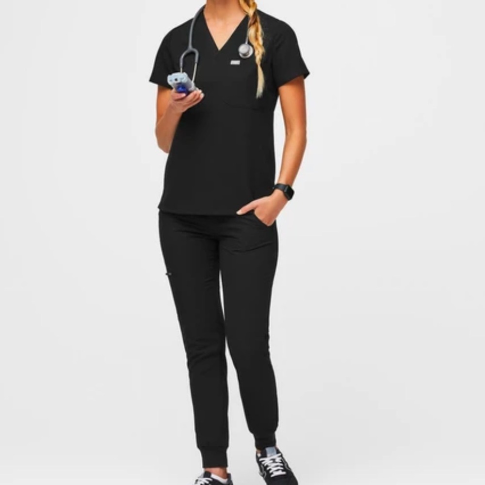 FIGS scrub top XS